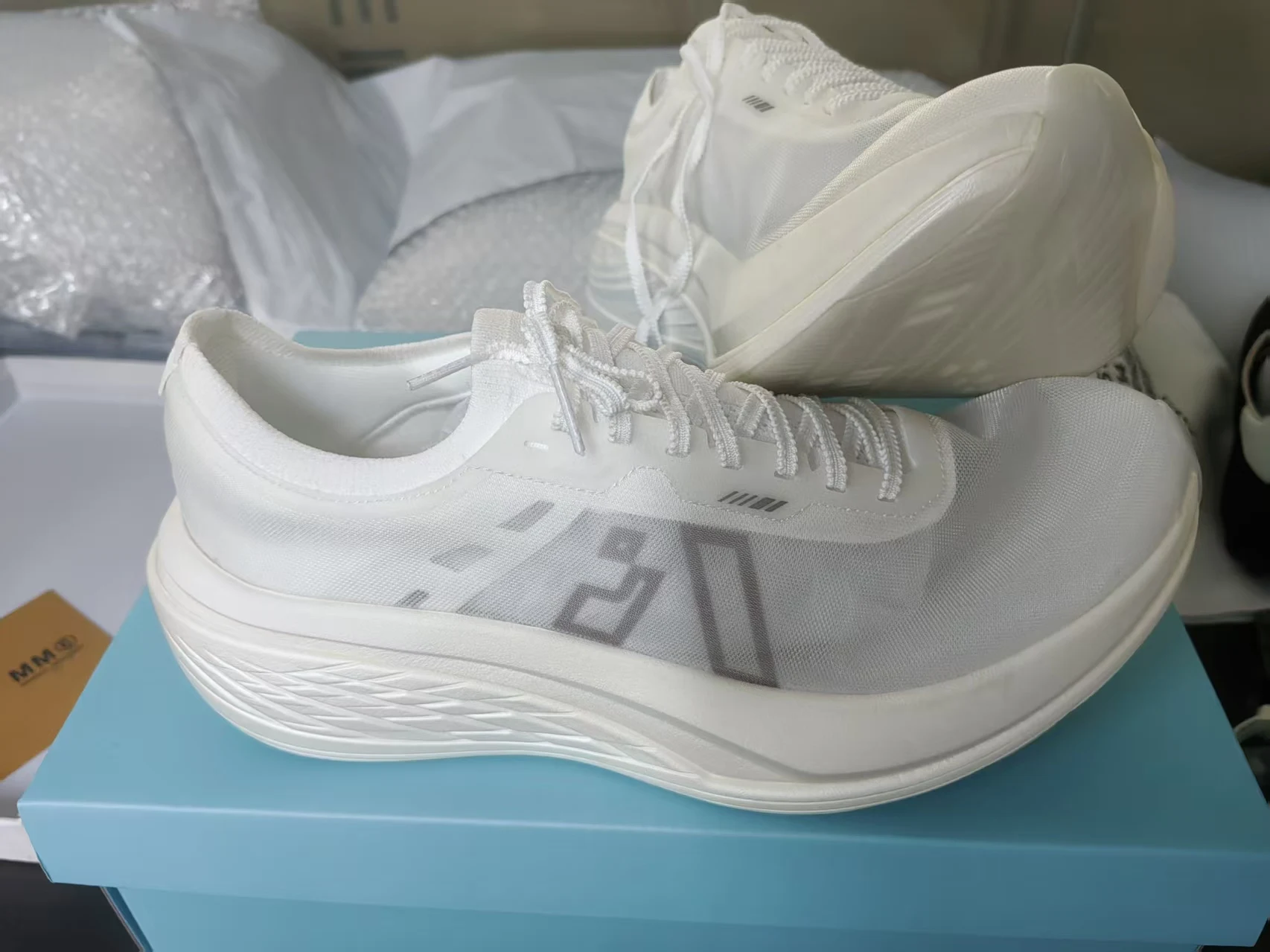 Chaussures de course légères e - Lightweight Road Running Shoes avis et prix